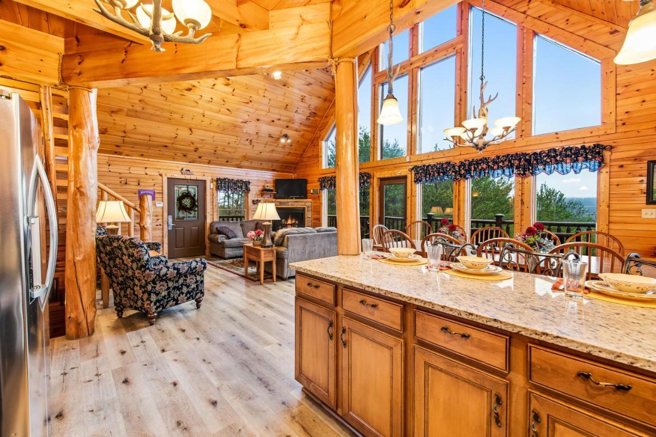 Grizzly Manor Villa Pigeon Forge Eksteriør bilde